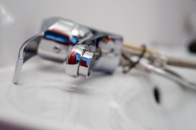 bathroom faucet installation plumber